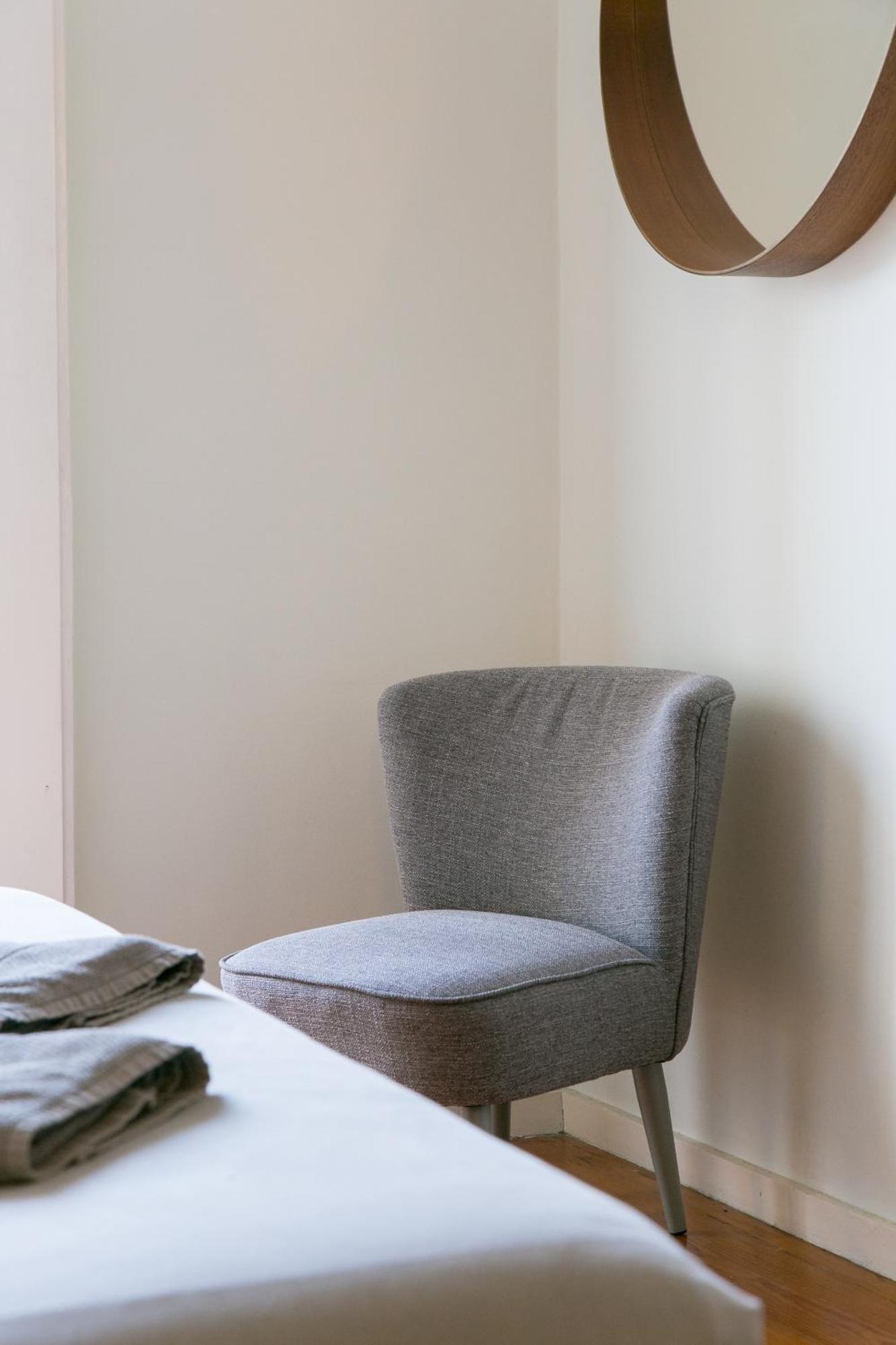 Spacious, Bright And Newly Renovated 2 Bedroom Apartment, Historical Center, Madragoa Apartment Lisbon
