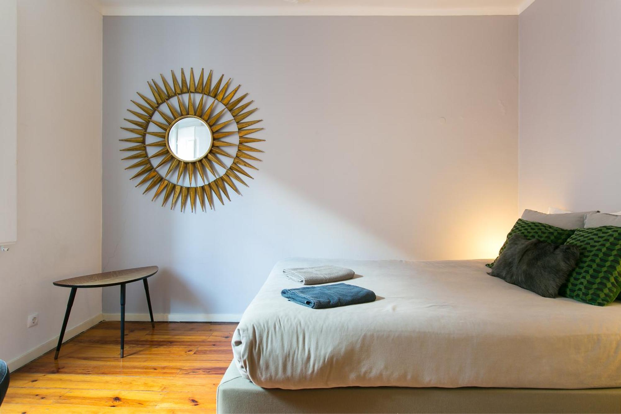 Spacious, Bright And Newly Renovated 2 Bedroom Apartment, Historical Center, Madragoa