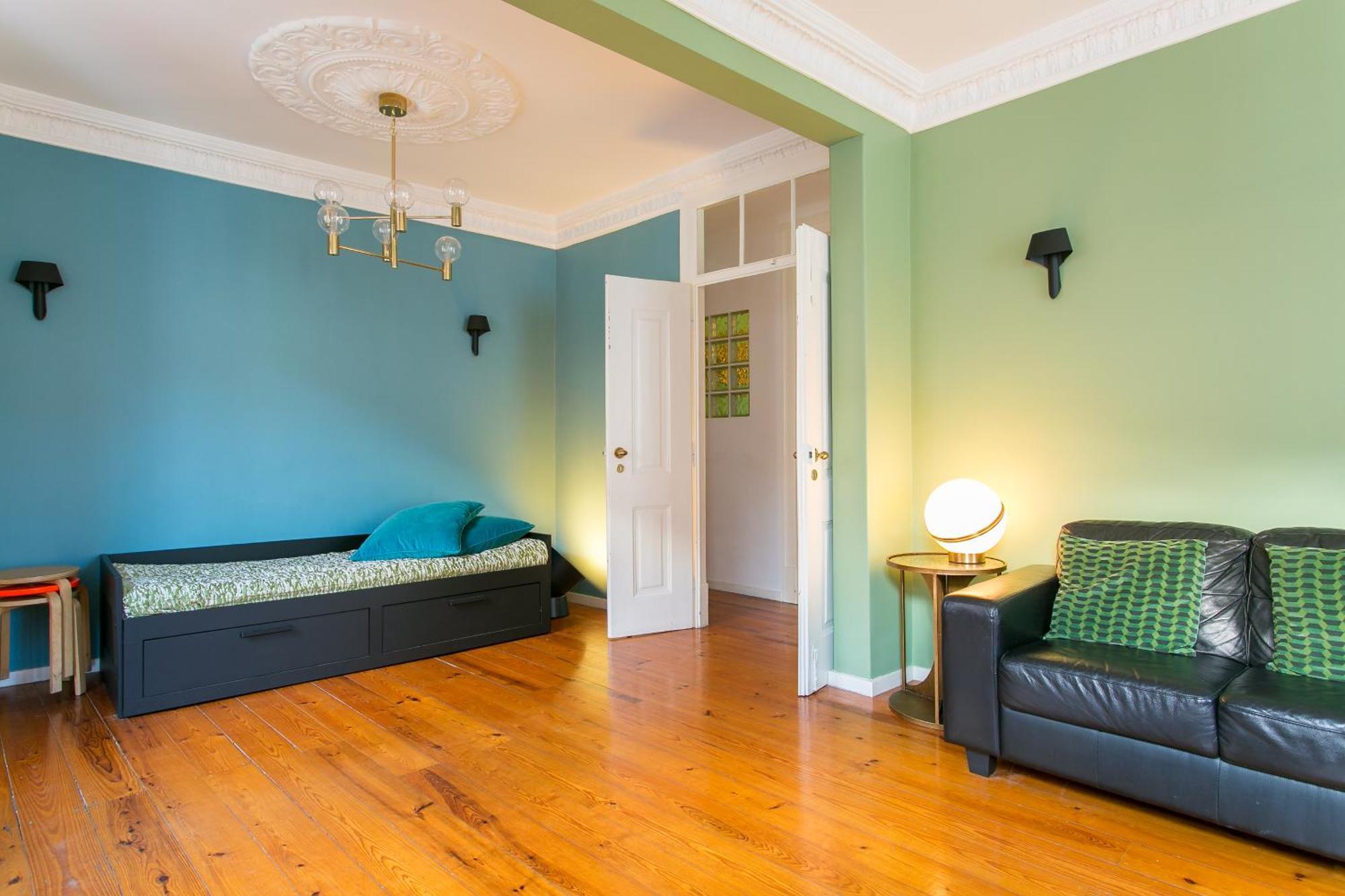 Apartment Spacious, Bright And Newly Renovated 2 Bedroom Apartment, Historical Center, Madragoa *