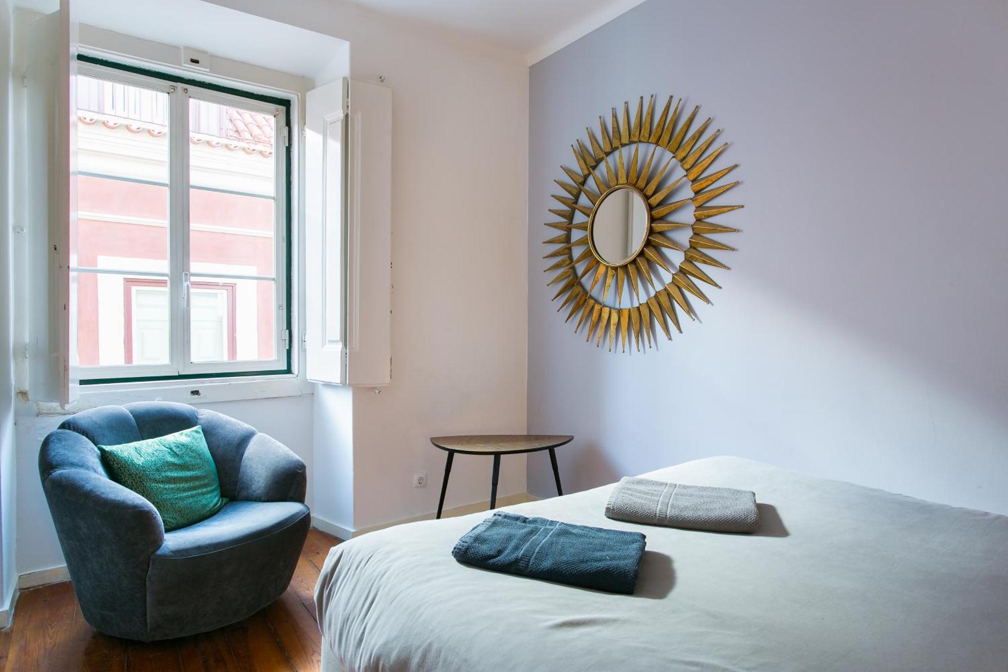 Apartment Spacious, Bright And Newly Renovated 2 Bedroom Apartment, Historical Center, Madragoa *