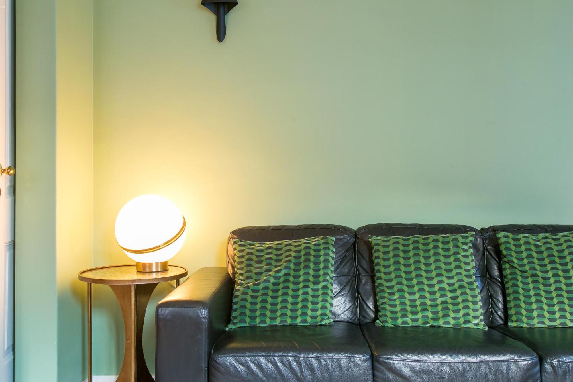 Apartment Spacious, Bright And Newly Renovated 2 Bedroom Apartment, Historical Center, Madragoa